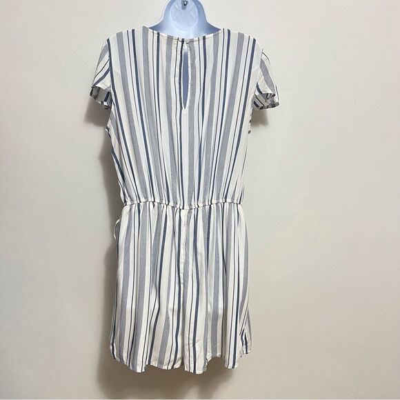 SALE!! Hollister Striped Wrap Front Cap Sleeve Romper NWT Size Large - Picture 5 of 7